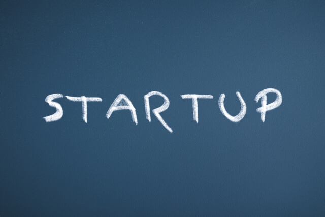 スタートアップ